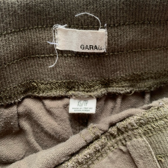 Green Cargo Shorts Garage - Picture 3 of 3